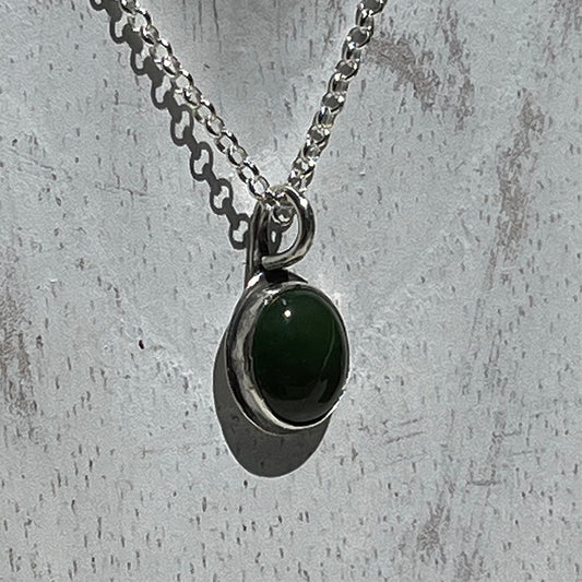 jade oval pendant
