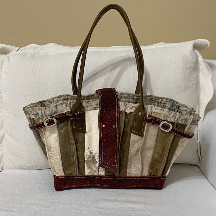 perfect shoppers handbag with large accordion expandability