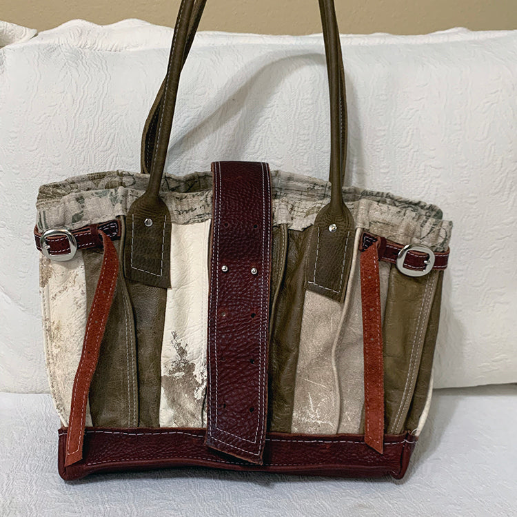 perfect shoppers handbag with large accordion expandability