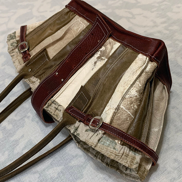 perfect shoppers handbag with large accordion expandability