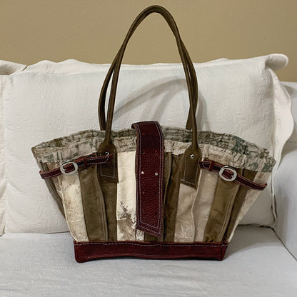 perfect shoppers handbag with large accordion expandability