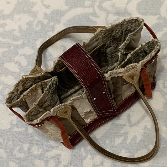 perfect shoppers handbag with large accordion expandability