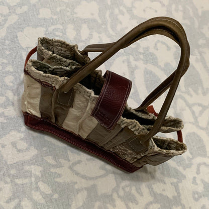 perfect shoppers handbag with large accordion expandability